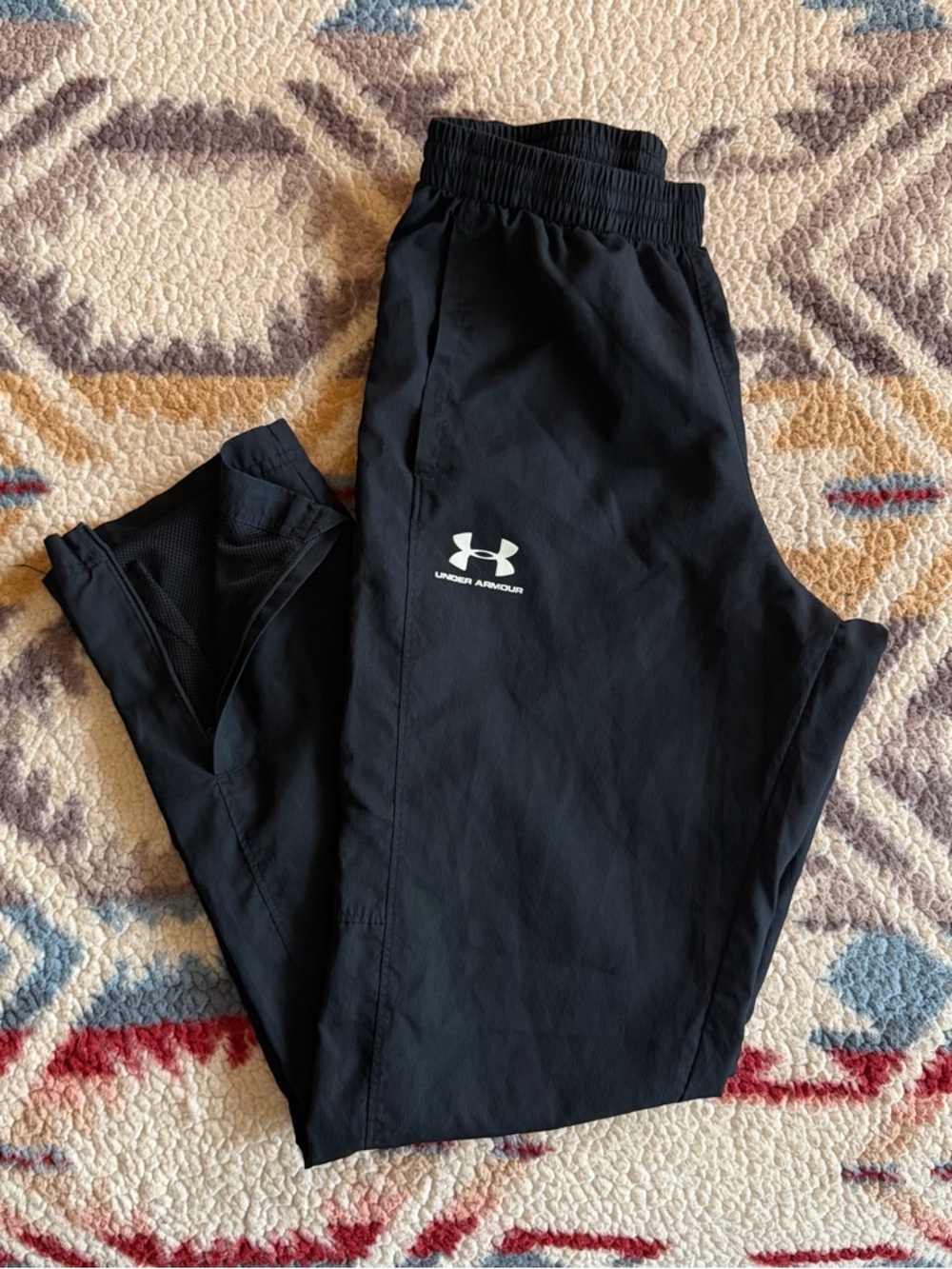 Under Armour Men’s Windbreaker Mesh-Lined Training Pants